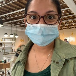 Meet your Posher, Candice